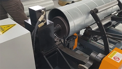 ماكينة تشكيل شفة مجرى الهواء الحلزوني LFB-1500