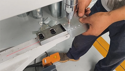 ماكينة تجميع الالواح المعدنية بالكبس MJ-1.2