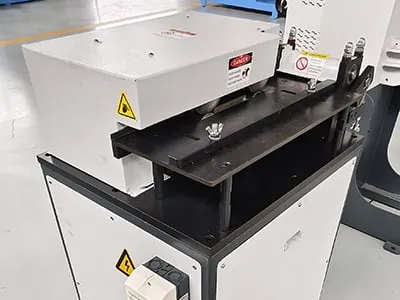 ماكينة تصنيع طوق مجرى الهواء CM-150