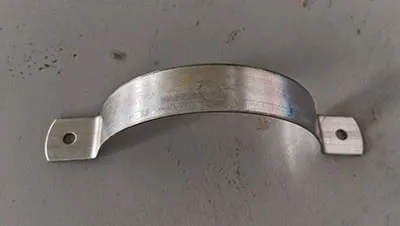 ماكينة تصنيع مشابك تثبيت الانابيب