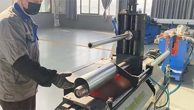 ماكينة CNC لتصنيع مجاري هواء دائرية ذات أسطوانتين DRW-700